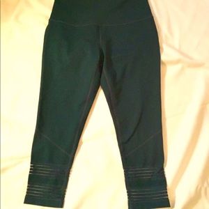Zella dark green crop leggings size M